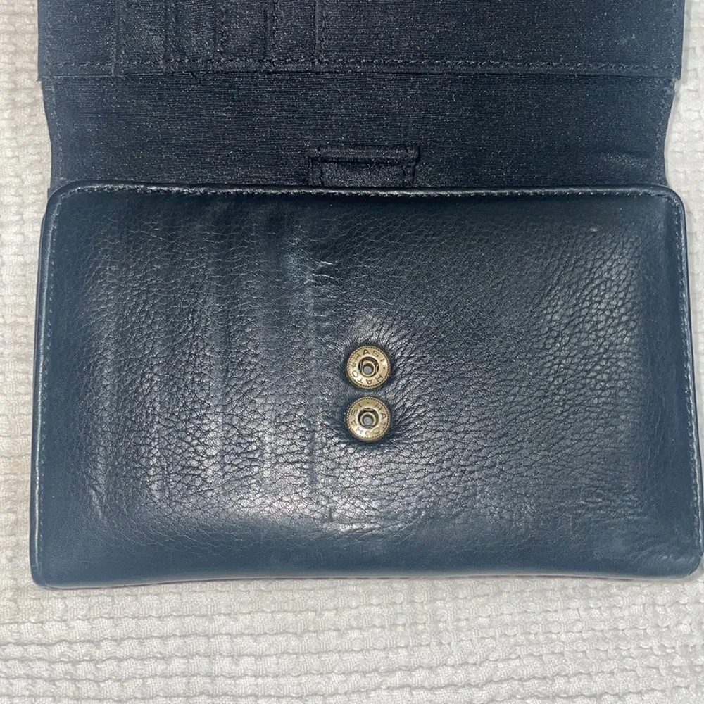 Great condition genuine leather multi functional wallet - Picture 6 of 10